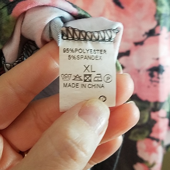 T-shirt - Picture 2 of 2